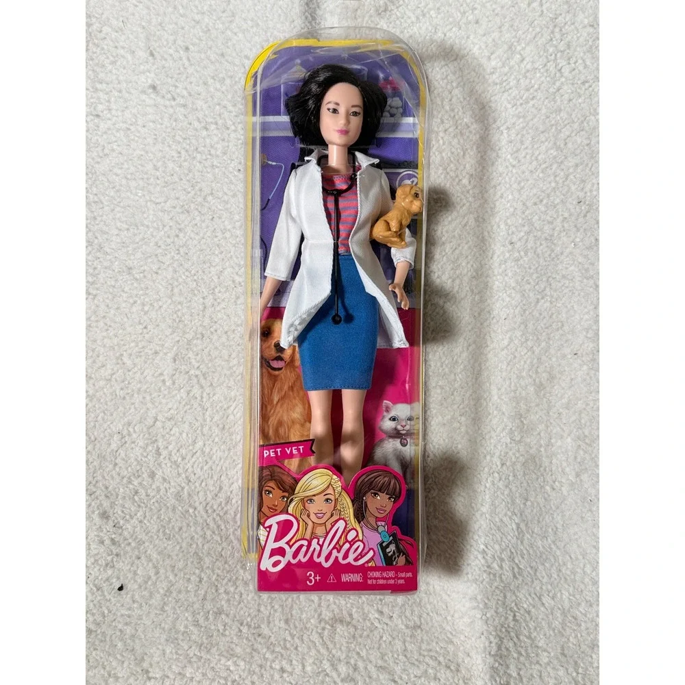 Barbie Career Pet Vet DVF58 Puppy Doll Pretend Play Damaged Box‎